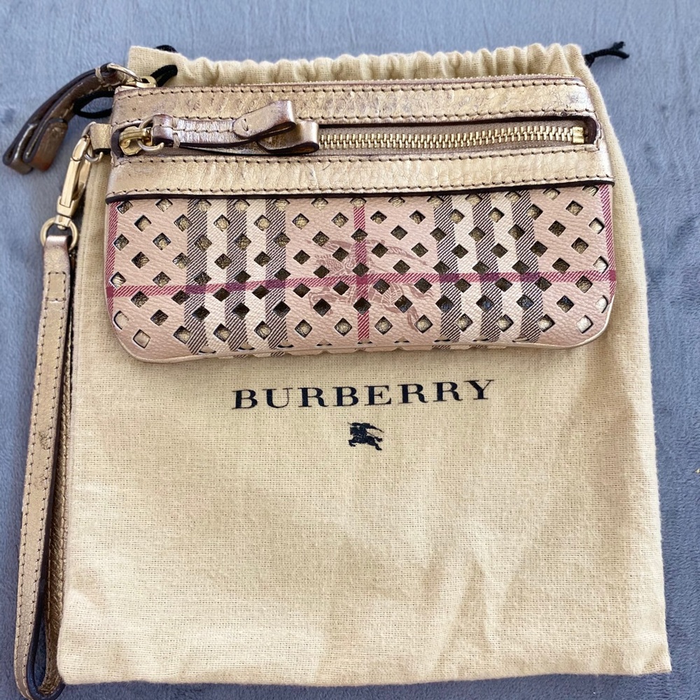 Burberry wristlet/wallet- Used